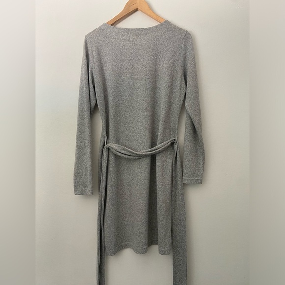 Dynamite Women's large Long sleeve, crew neck sweater dress. - Picture 5 of 6